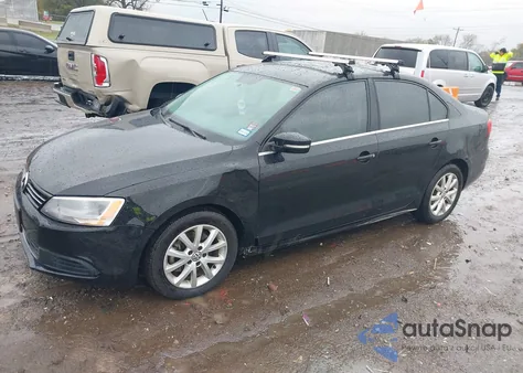 2014 Volkswagen Jetta 1.8T Se z USA, uszkodzony, nr VIN 3VWD07AJ2EM411273